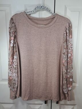Soft Rose Brown Knit Top with Floral Balloon Sleeves